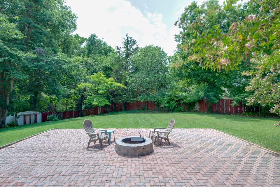 Spacious Yard & Fire Pit! 6 Mi to National Harbor House in Oxon Hill