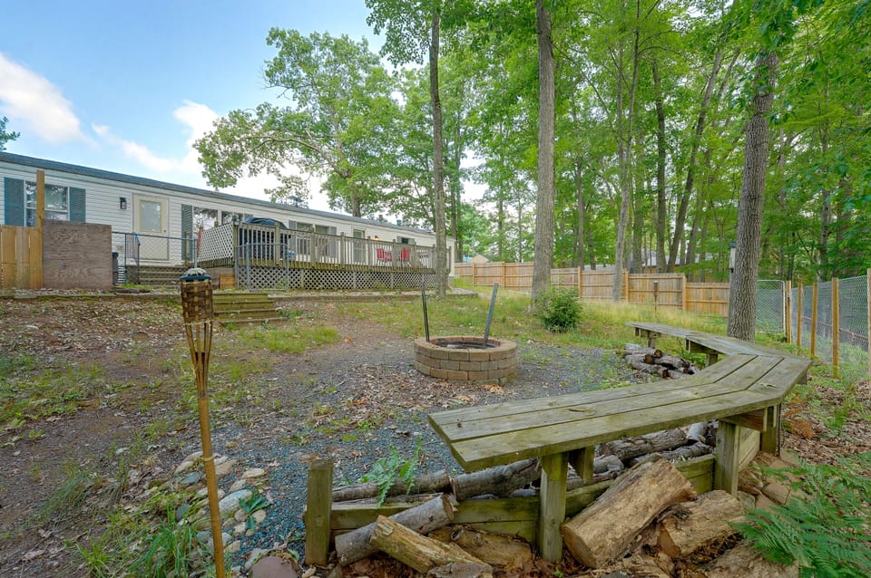 Hot Tub + Dock! Lakefront Angler's Oasis in Irons House in Michigan