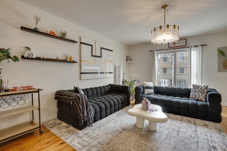 Easy NYC Commute: Furnished Jersey City Home Apartment in Hoboken