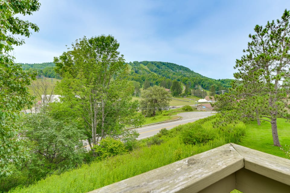 Greek Peak Retreat! Townhome w/ Mountain Views Apartment in New York