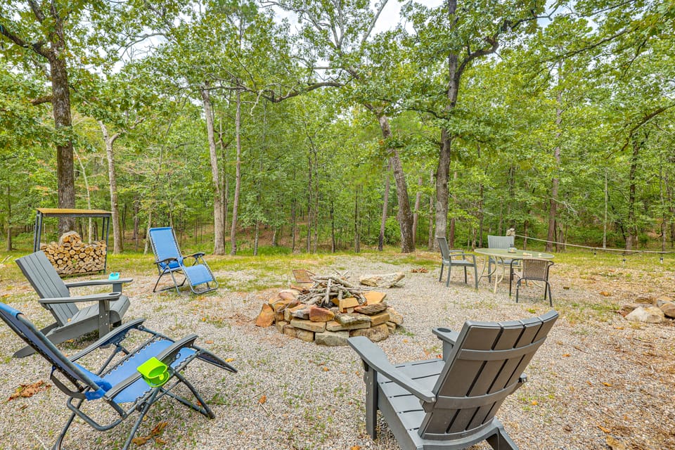 Adventure Basecamp Near Lake Ouachita! Apartment in Lake Ouachita