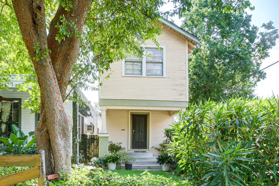 Walk to Shops & Restaurants! NOLA Extended Stay House in New Orleans