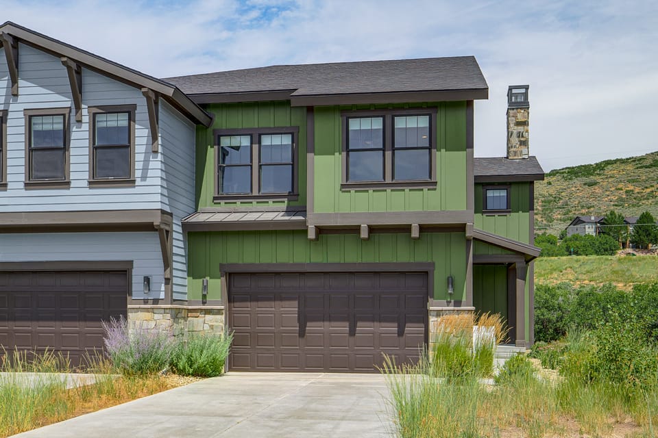 Hot Tub, Mtn & Lake Views! Group Abode in Daniel Apartment in Hideout