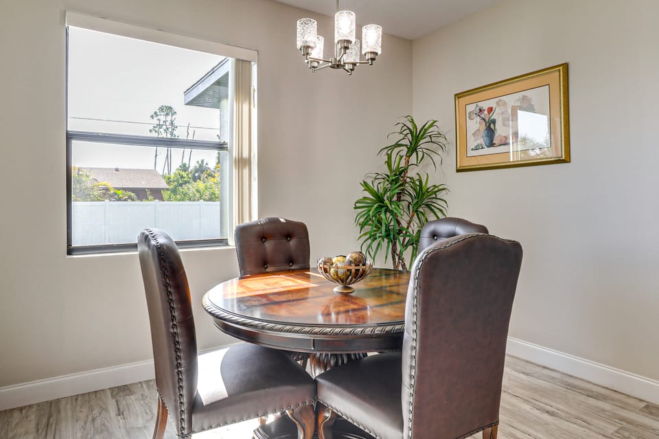 6 Mi to Port Charlotte Beach Park! Family Getaway House in Port Charlotte