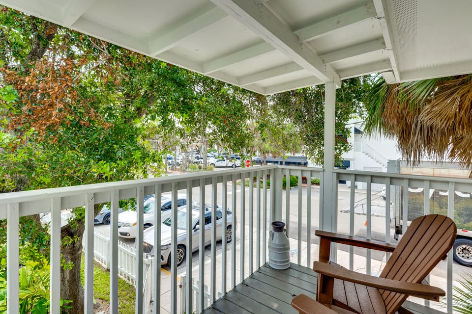 Walk to Beach! Atlantic Beach Extended Stay Apartment in Atlantic Beach