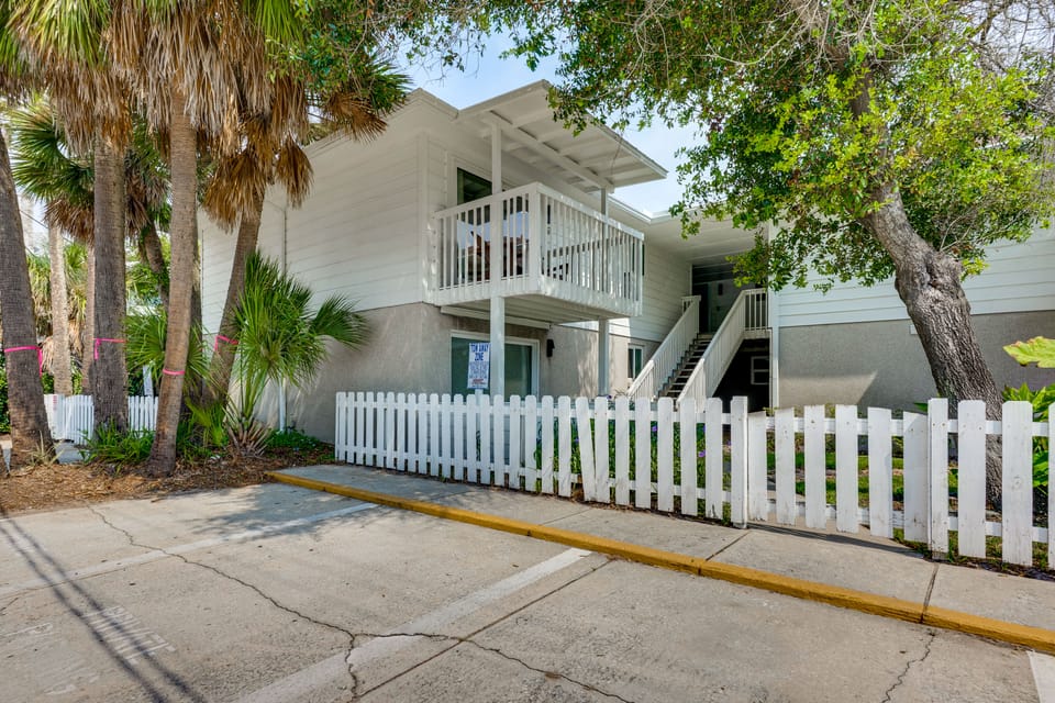 Walk to Beach! Atlantic Beach Extended Stay Apartment in Atlantic Beach
