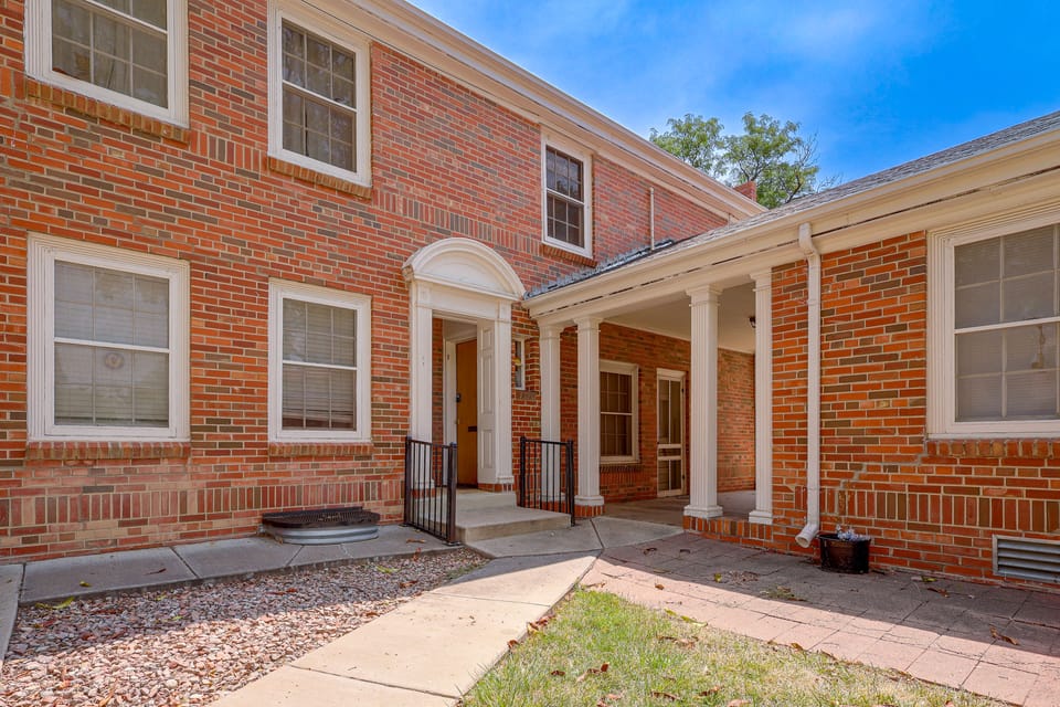 2 Mi to Downtown Pueblo: Condo w/ Mountain Views Apartment in Pueblo