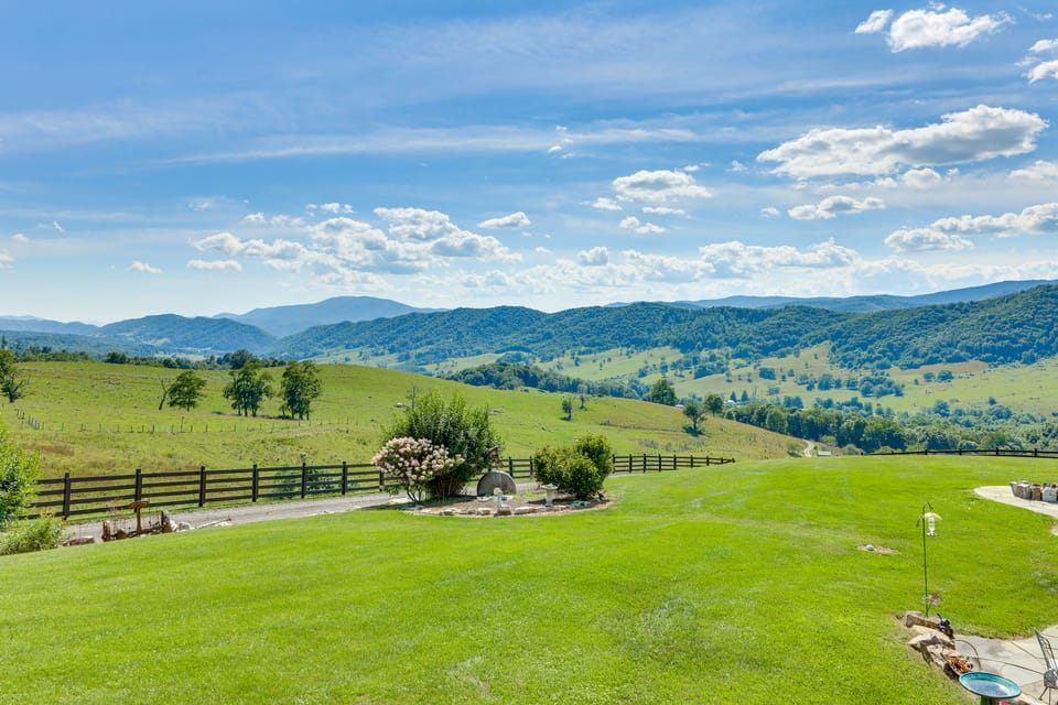 Historic Monterey Cabin on 230 Scenic Acres House in Shenandoah Valley