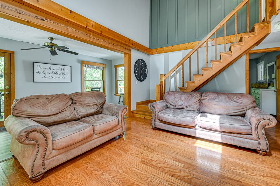 Cozy Cabin! Only a 5-Minute Walk to Marina! House in Tennessee