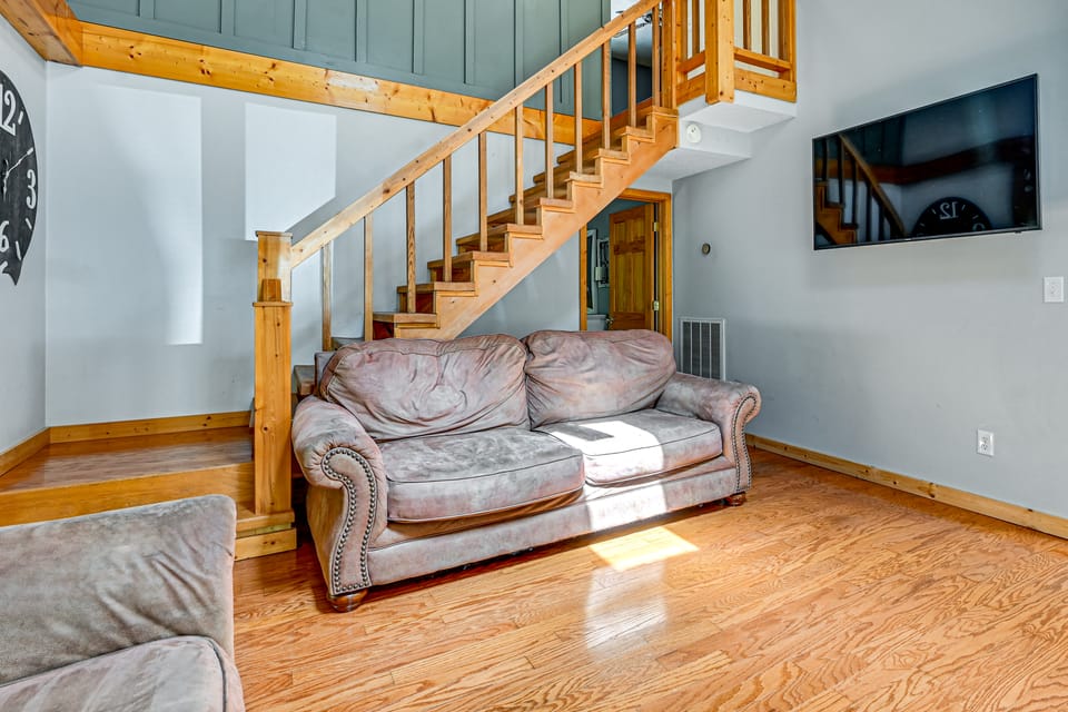 Cozy Cabin! Only a 5-Minute Walk to Marina! House in Tennessee