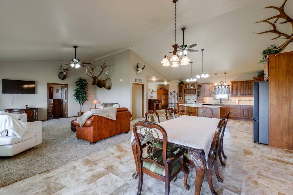 Bison Ranch Retreat: 8 Mi to Niobrara State Park House in Nebraska