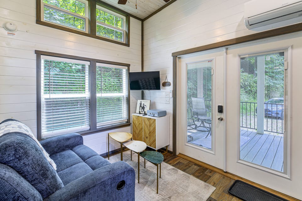 Relax in style - Serene Getaway near Mountain City House in Tennessee