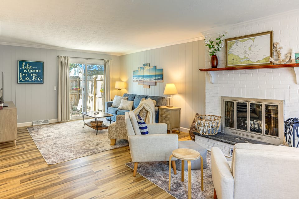 2 Mi to Beach! Lake Erie Extended Retreat House in Lake Erie