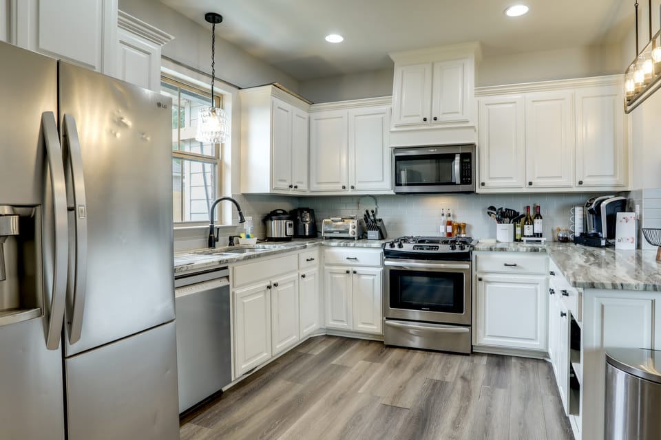 Home w/ Pool & Outdoor Entertainment in Gonzales House in Gonzales