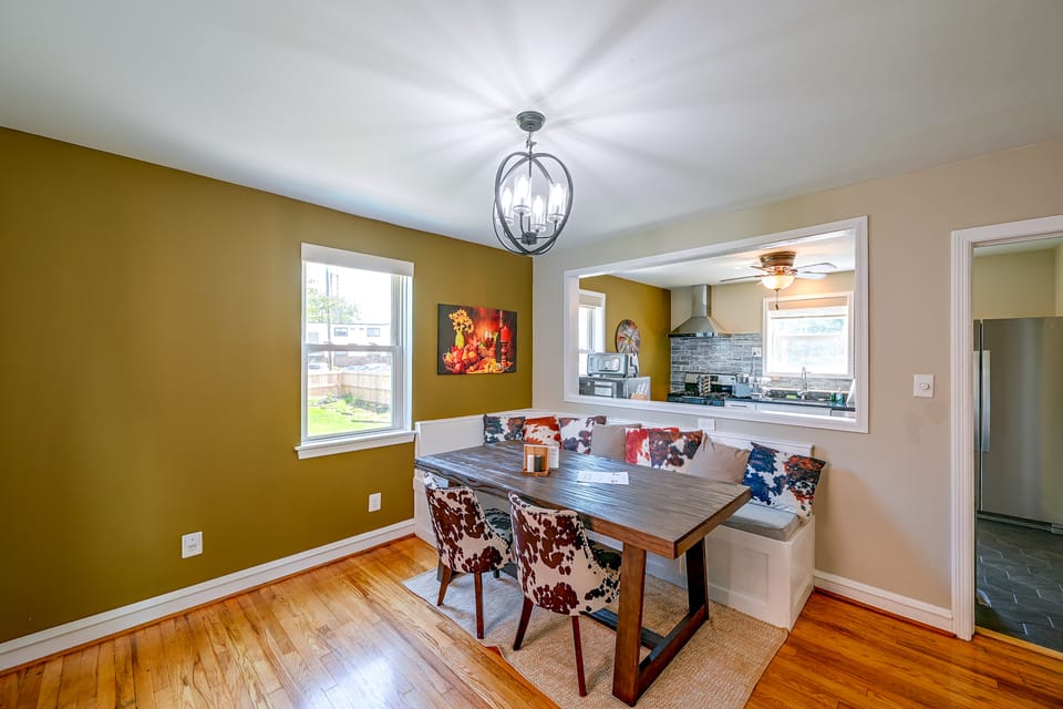 1 Mi to Trolley Square! Family Home w/ Bar & Yard House in Wilmington