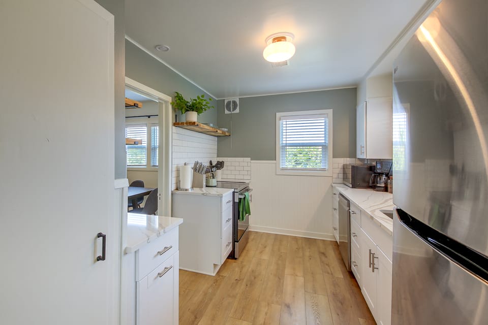 Walk to Dtwn Sandpoint! Family Gem w/ Patio & Yard House in Sandpoint