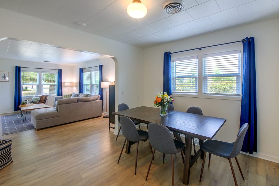 Walk to Dtwn Sandpoint! Family Gem w/ Patio & Yard House in Sandpoint