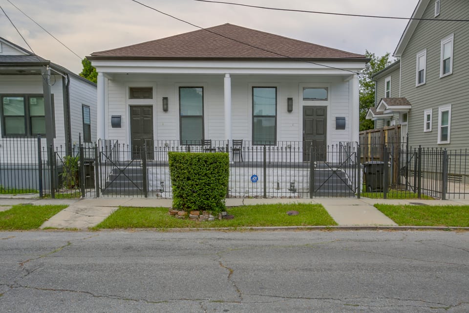 Stylish Unit 3 Mi to French Quarter & Audubon Park Apartment in Garden District