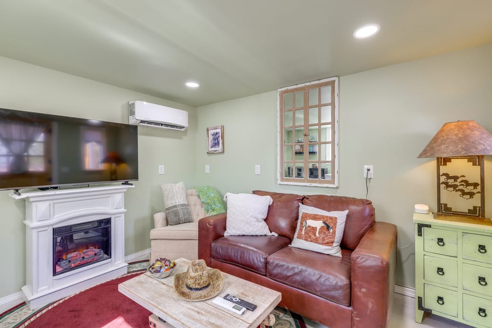 Brand New Casita by Superstition Mtns: Patio House in Apache Junction