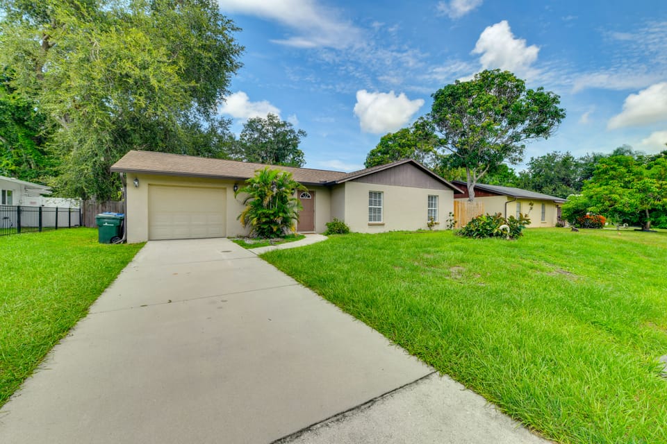 6 Mi to Dtwn! Centrally Located Sarasota Home House in Desoto Lakes