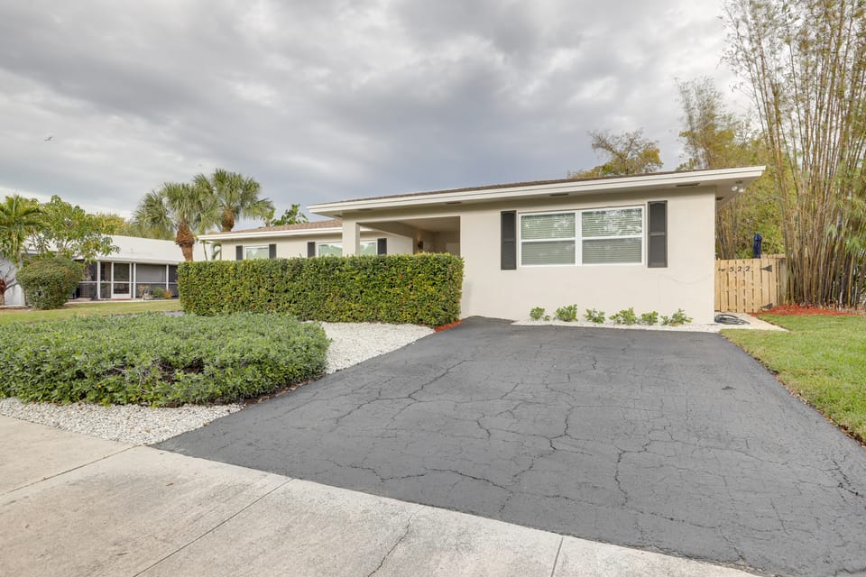 Updated Triplex: North Palm Beach 3-Unit Bundle! House in North Palm Beach