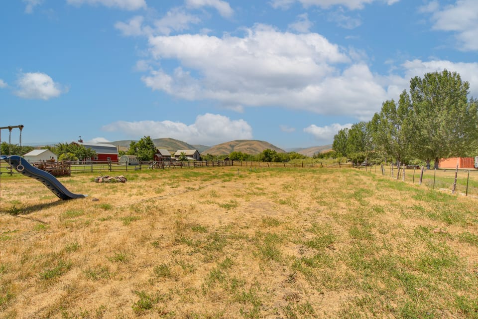 Bear Lake Cabin w/ Spacious Yard + Patio! House in Saint Charles