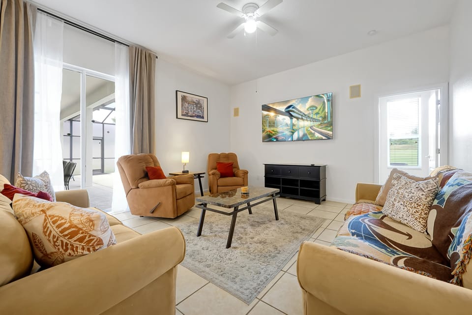 4BR Golf Villa w/ Pool, Near Disney & Beaches House in Polk County