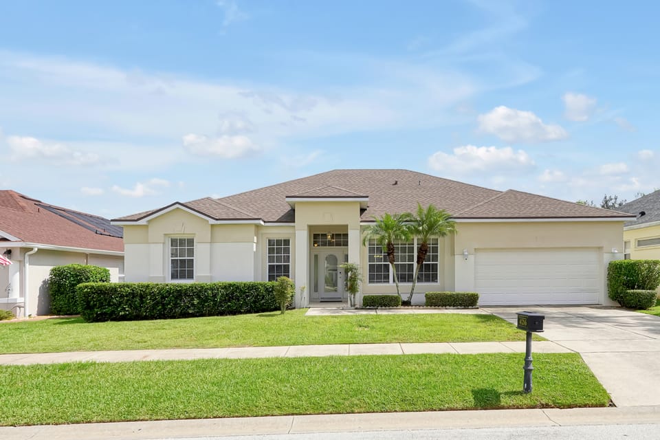 4BR Golf Villa w/ Pool, Near Disney & Beaches House in Polk County