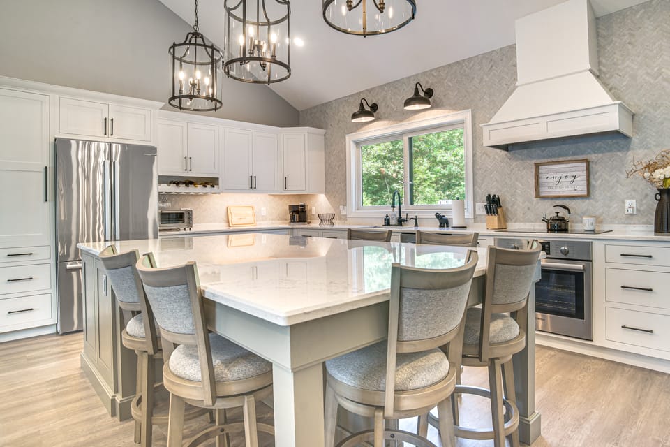Beautiful West Harwich Home: 1 Mile to Beach! House in Harwich