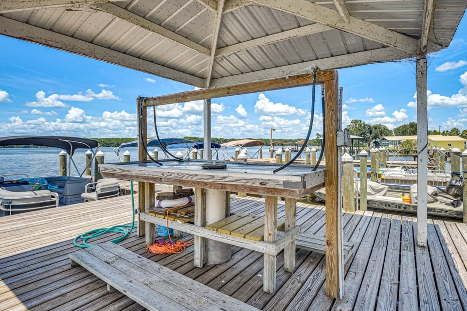 Boat Dock, Slips & Pool! St Johns River Condo Apartment in Florida