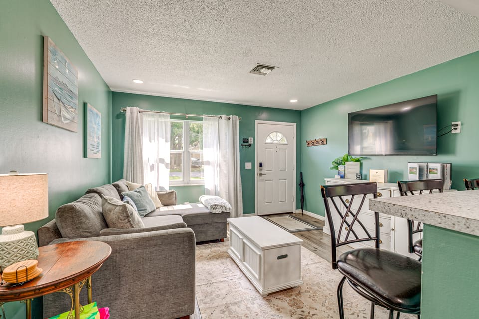 2 Nature Coast Units w/ Shared Courtyard Apartment in Florida