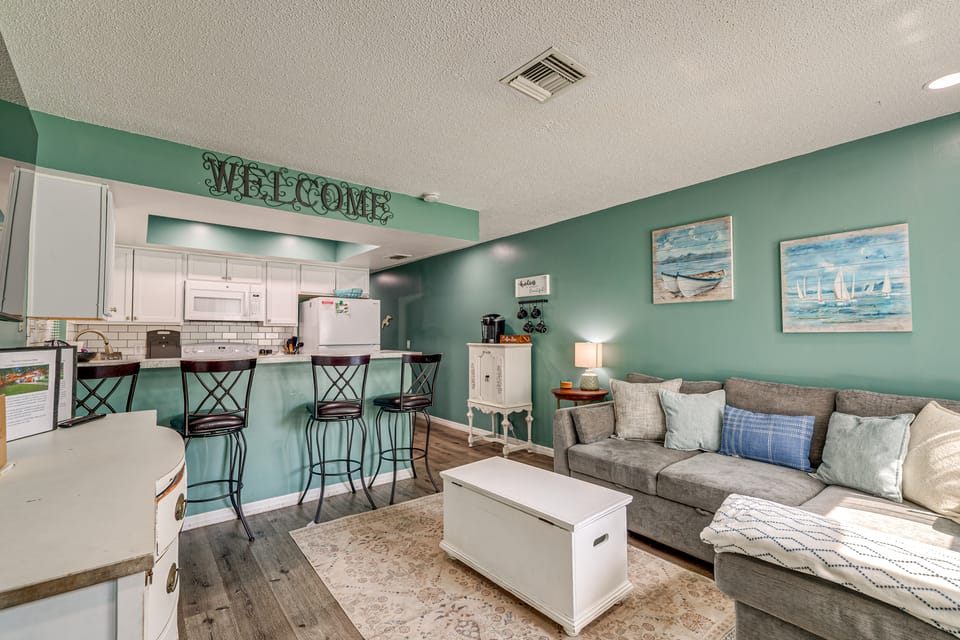 2 Nature Coast Units w/ Shared Courtyard Apartment in Florida