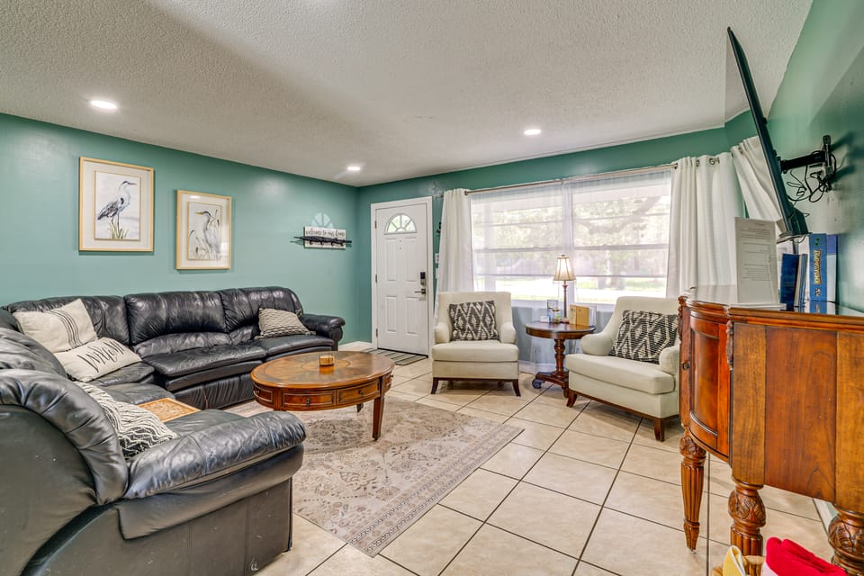 2-Home Nature Coast Retreat Near 3 Sisters Springs Apartment in Florida
