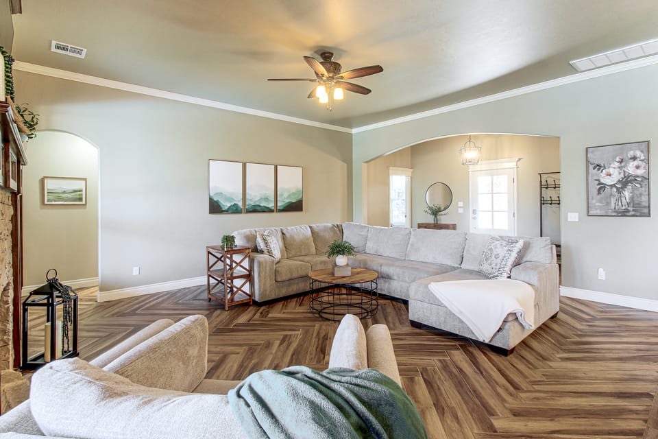 Gateway to Downtown OKC! Elegant Home House in Oklahoma City