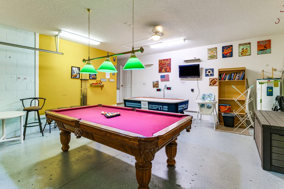 Heated Pool & Game Room! Family Hub 9 Mi to Disney House in Polk County
