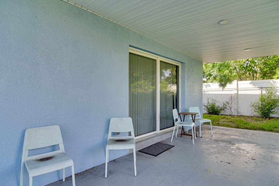 Suntan, Shop & Explore! Seminole Escape House in Bay Pines