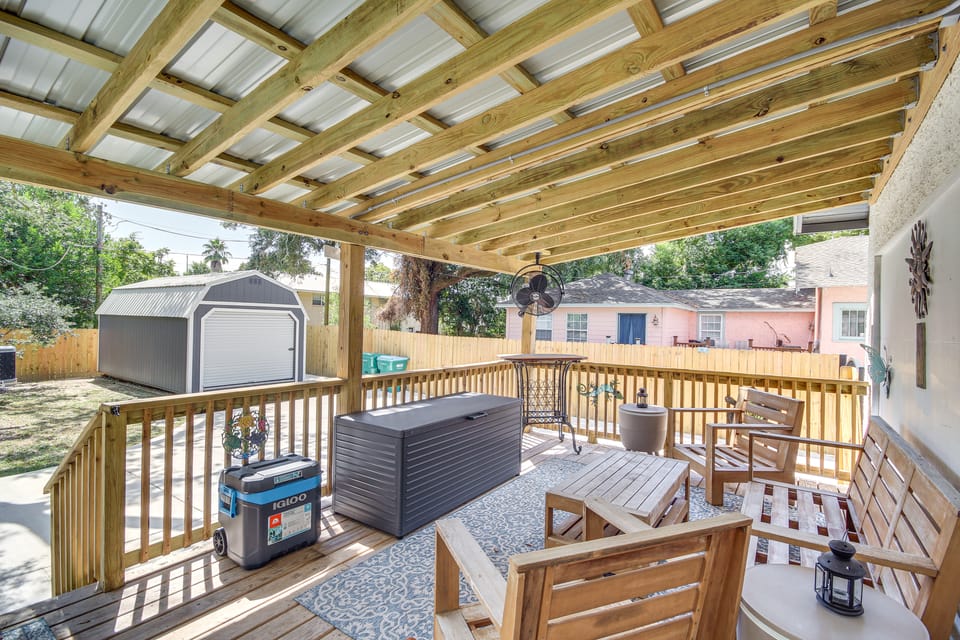 Walk to Gulfport Beach! Quiet Home w/ Yard House in Gulfport