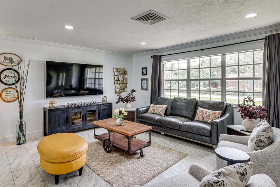 Mid-Term Stay in Sarasota! Home w/ Pool & Hot Tub House in Florida