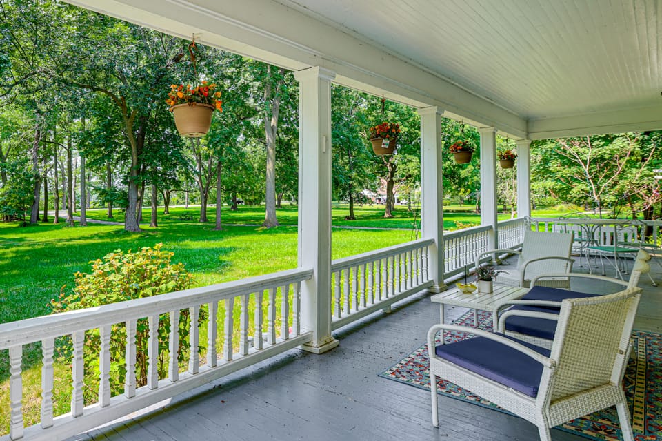 Historic Riverfront Escape in Youngstown w/ Dock House in Niagara-on-the-Lake