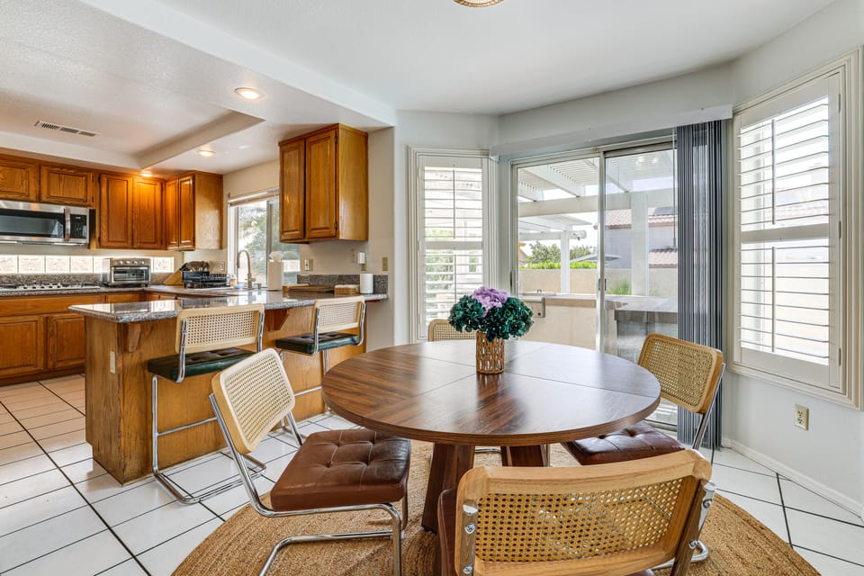Poolside Chills, Casino Thrills! Las Vegas Getaway House in Spring Valley