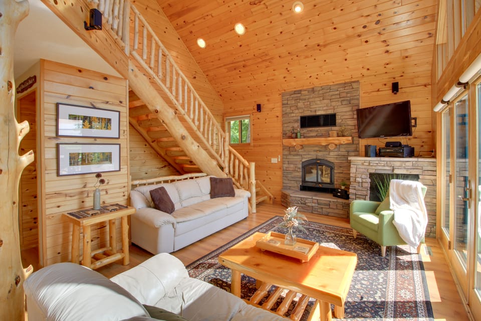 An Amazing Fall Getaway! North Long Lake Haven House in Minnesota