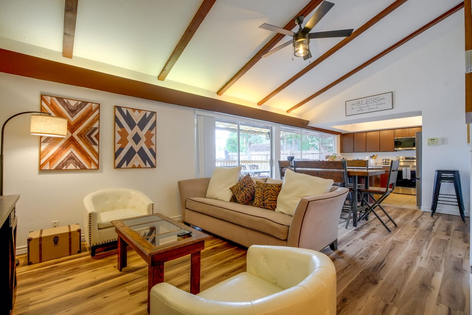 The Airman House: Pool/Hot Tub Fun By Lackland AFB House in San Antonio