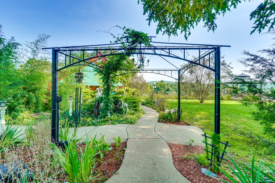'Castlewoods' 8BR Estate Near Knoxville House in Oak Ridge