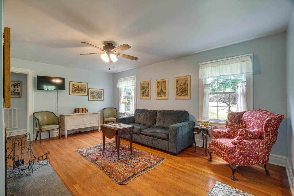 Ride, Swim & Hike! Koalin Farms Cottage House in Missouri