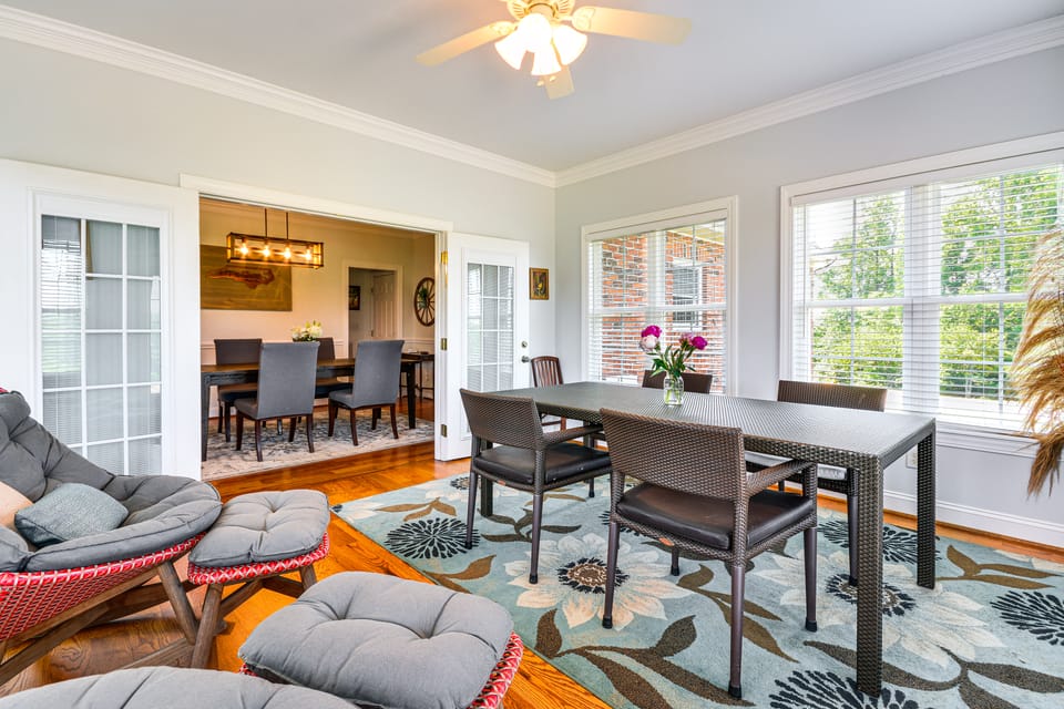 8 Mi to Dtwn Mt Airy: Mtn-View North Carolina Home House in North Carolina