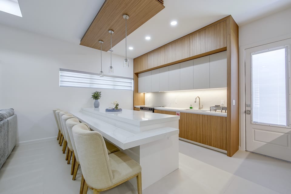 Modern McAllen Townhome: 4 Mi to Dtwn Apartment in Pharr