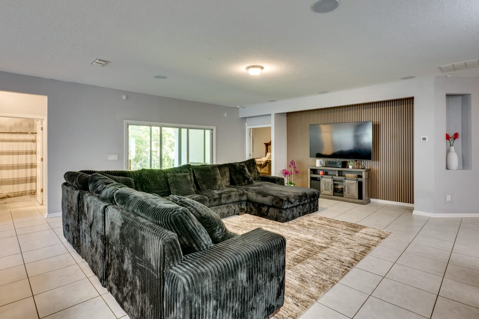 Orange Park 'The Gathering House' w/ Pool Access House in Jacksonville