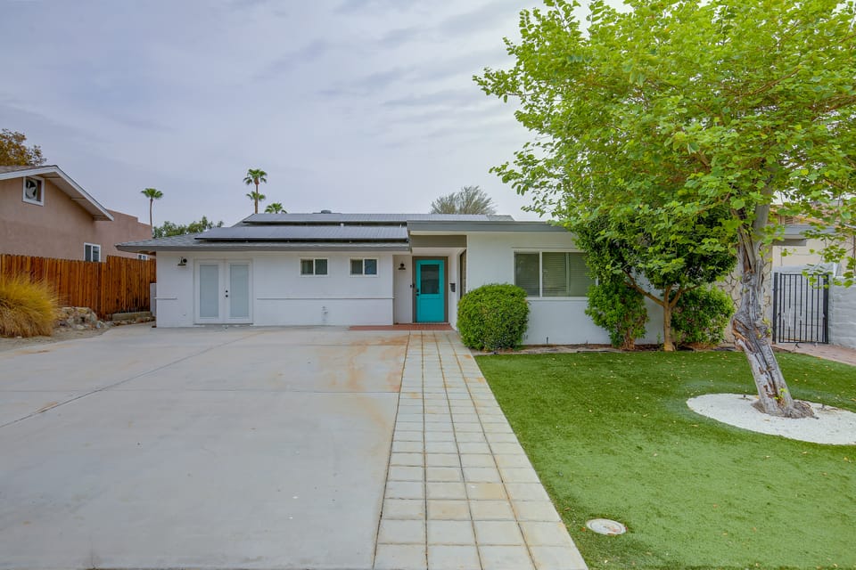 Grill & Fire Pit! Palm Desert Extended Escape House in Indian Wells