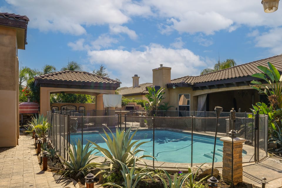 Bakersfield Guest Suite, 11 Mi to Dtwn! Apartment in Bakersfield