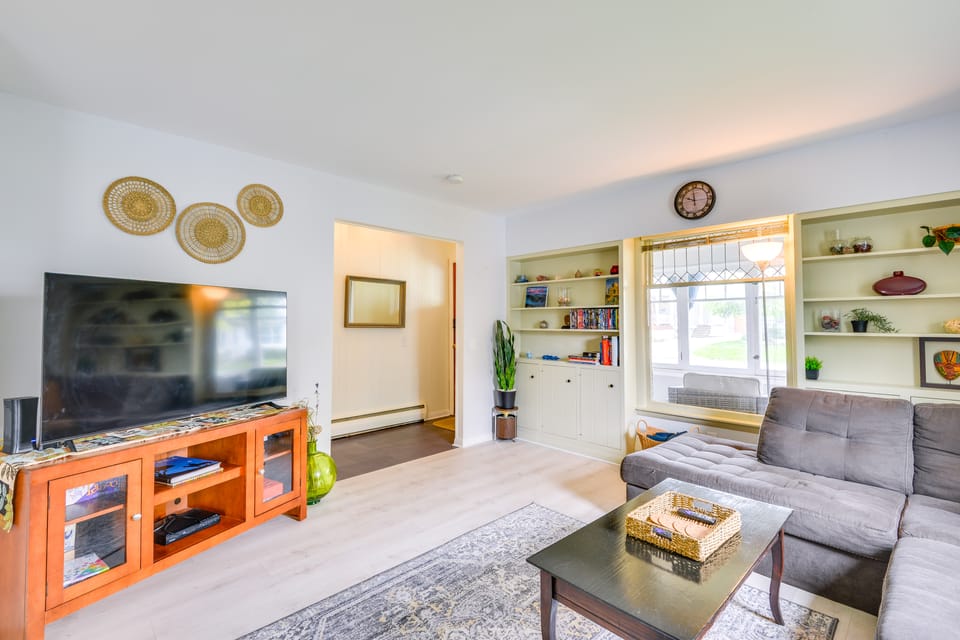 Walk to Dtwn Clayton & River! 2-Unit Getaway House in Clayton